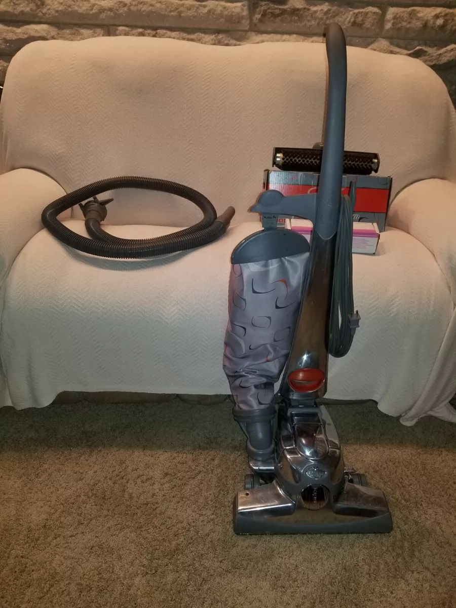 KIRBY VACUUM CLEANER UPRIGHT G10D SENTRIA W/TOOLS