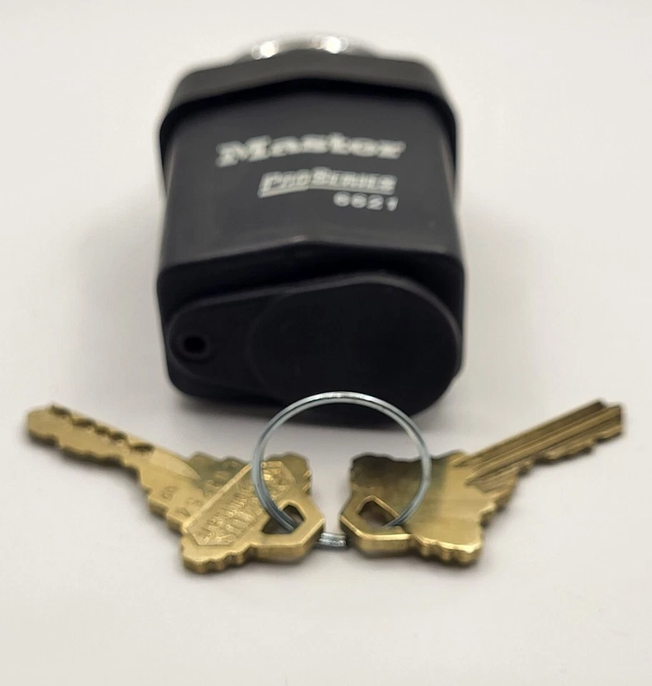 Master 6621WO Padlock W/ Schlage Primus High Security Cylinder, Comes W/2 Keys - Image 2 of 4