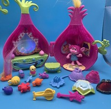 Trolls World Tour Pod Poppy's Stylin' Playset DreamWorks Poppy Figure