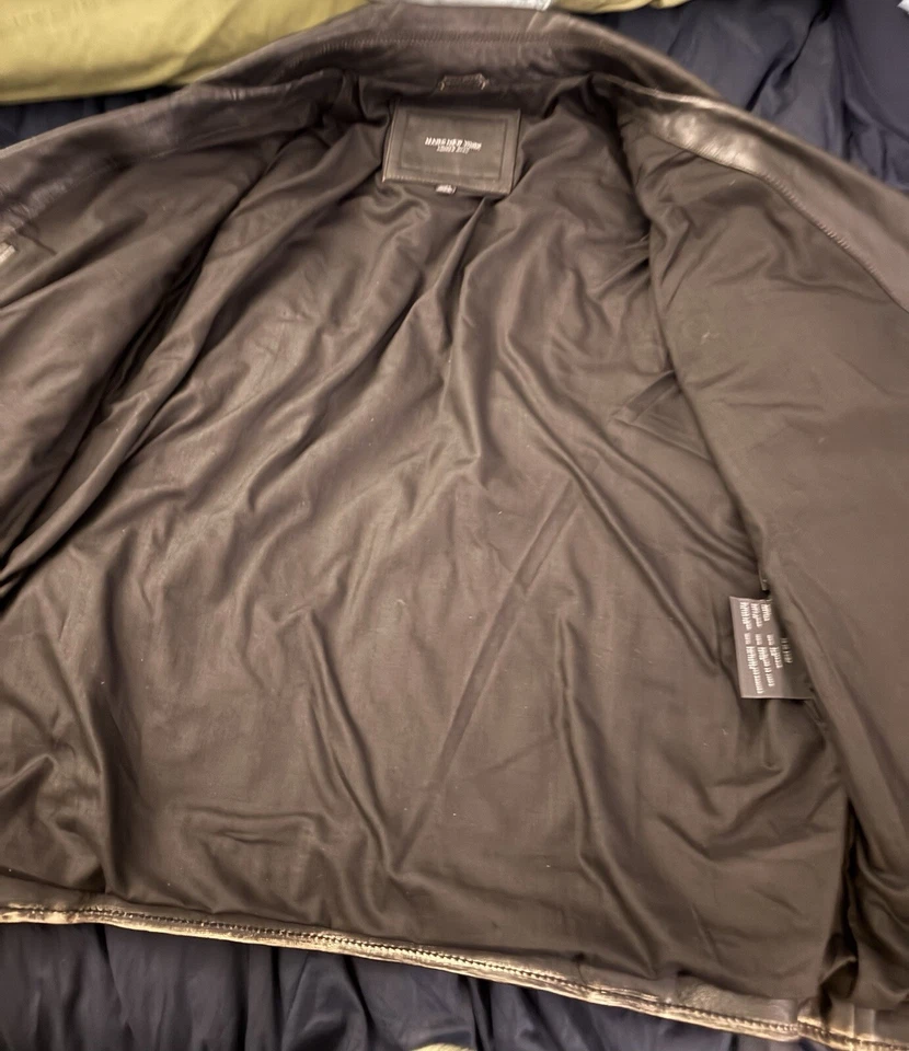 Marc New York Foto 3 de 4