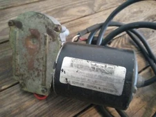 HARMAR LIFT MOTOR and GEAR (for the lift shown) ALA5111 (MOTOR AND GEAR ONLY)