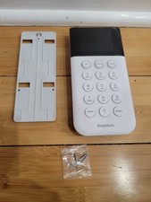 SimpliSafe Home Security System Keypad Remote White Model SSKP3 w/ wall bracket