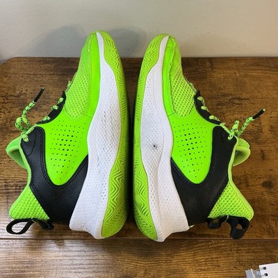Under Armour Steph Curry Youth Size 6.5Y Neon Green Basketball