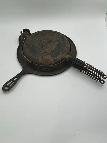 Griswold American No. 8 Waffle Iron w/ Base SEE PHOTOS FOR CONDITION