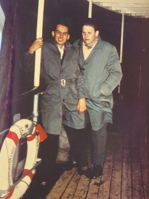 Vintage 1960er junge Männer arbeiten männlich Körperbau Matrosen Marine Foto Schnappschuss D