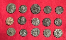 Lotto di 15 monete antiche romane.