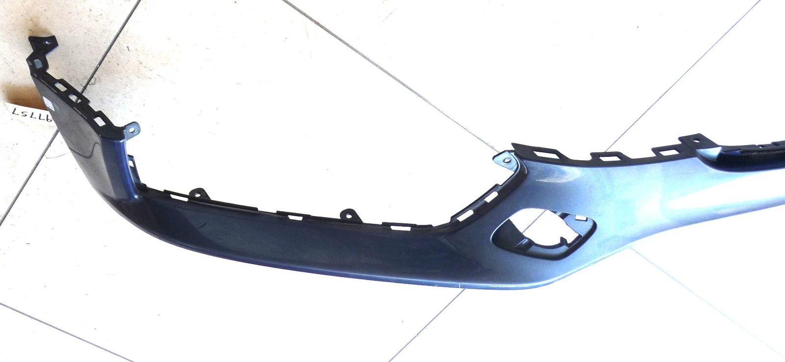 2016-2018 Bentley Bentayga 1st Gen. BY636 Front Bumper Cover 36A807437 OE