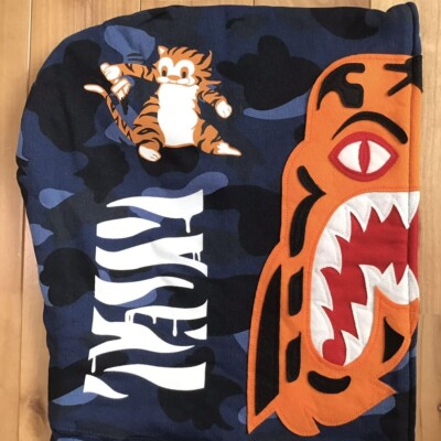 BAPE(R) CAMO TIGER 100％ & 400％ BLUE 400 & 100 Bearbrick