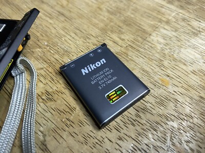 Nikon Coolpix S200 Black Digital Camera 3x Zoom 7.1 Megapixels