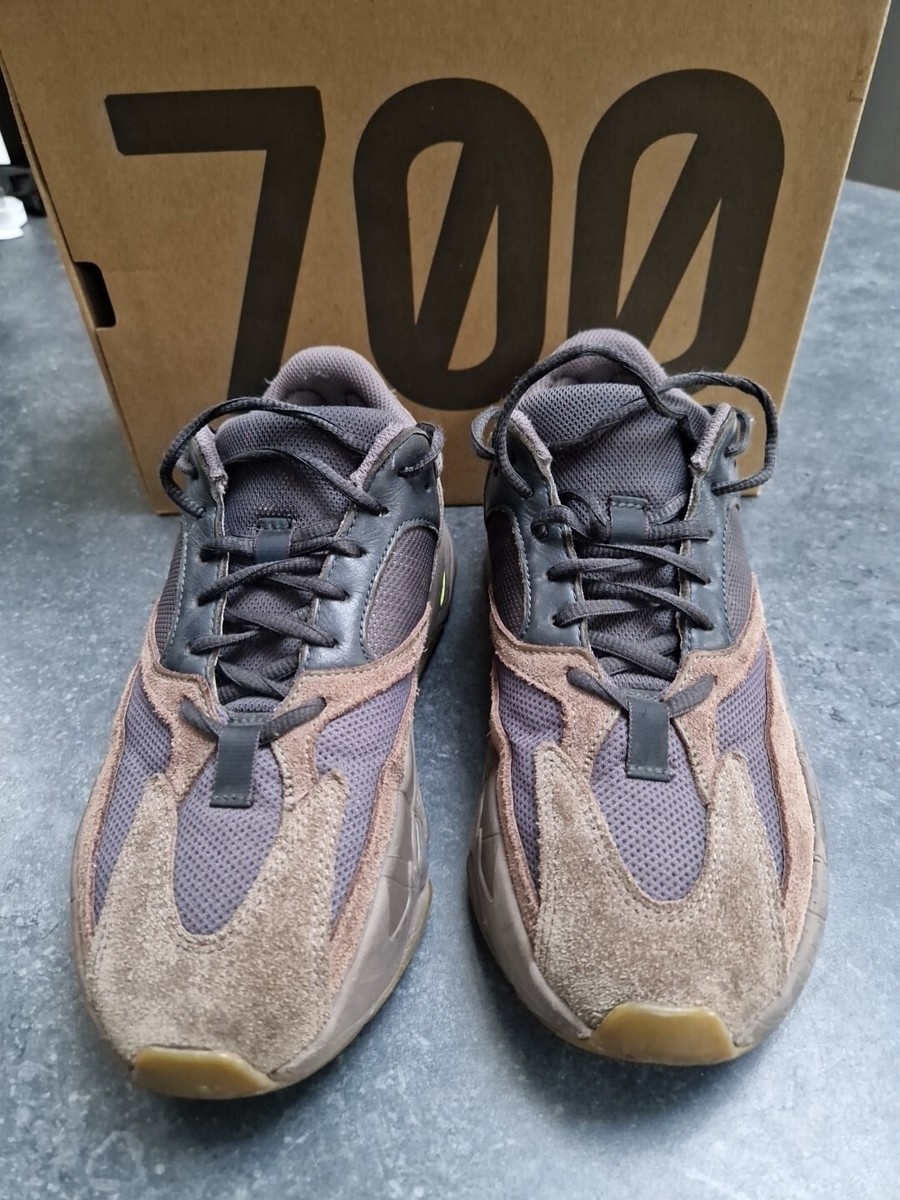 yeezy foams flight club