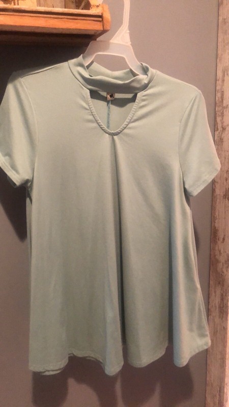 Girls Green Boutique Shirt Size Large