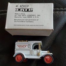 ERTL 1913 Ford Model T Van Bank - Retirement Celebration Fred ERTL Jr 2502UP