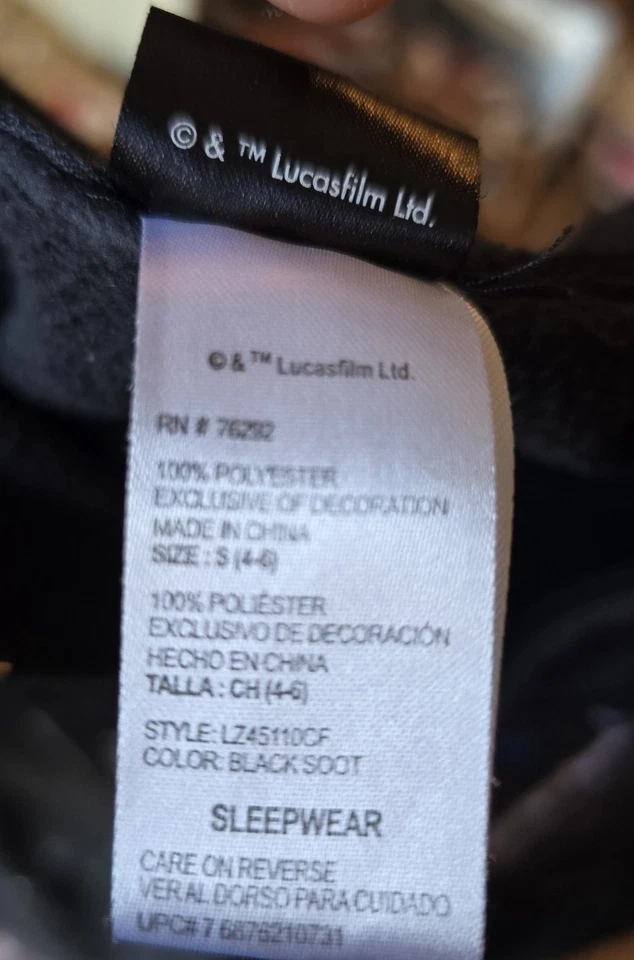 Ropa de dormir Star Wars Darth Vader para mujer con capucha polar de una pieza talla S 4-6 con cremallera Foto 4 de 4