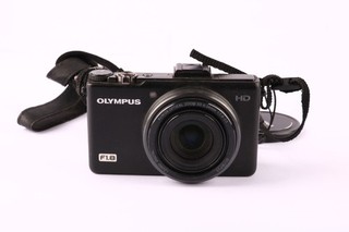 Olympus XZ 1 Digital Bridge Camera Working w Original Box