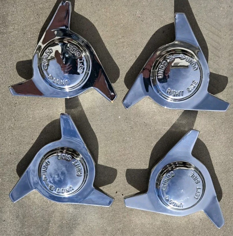 Set of 4, Genuine, Original ASTON MARTIN DB4 DB5 DB6 Wheel Spinners Knockoffs 