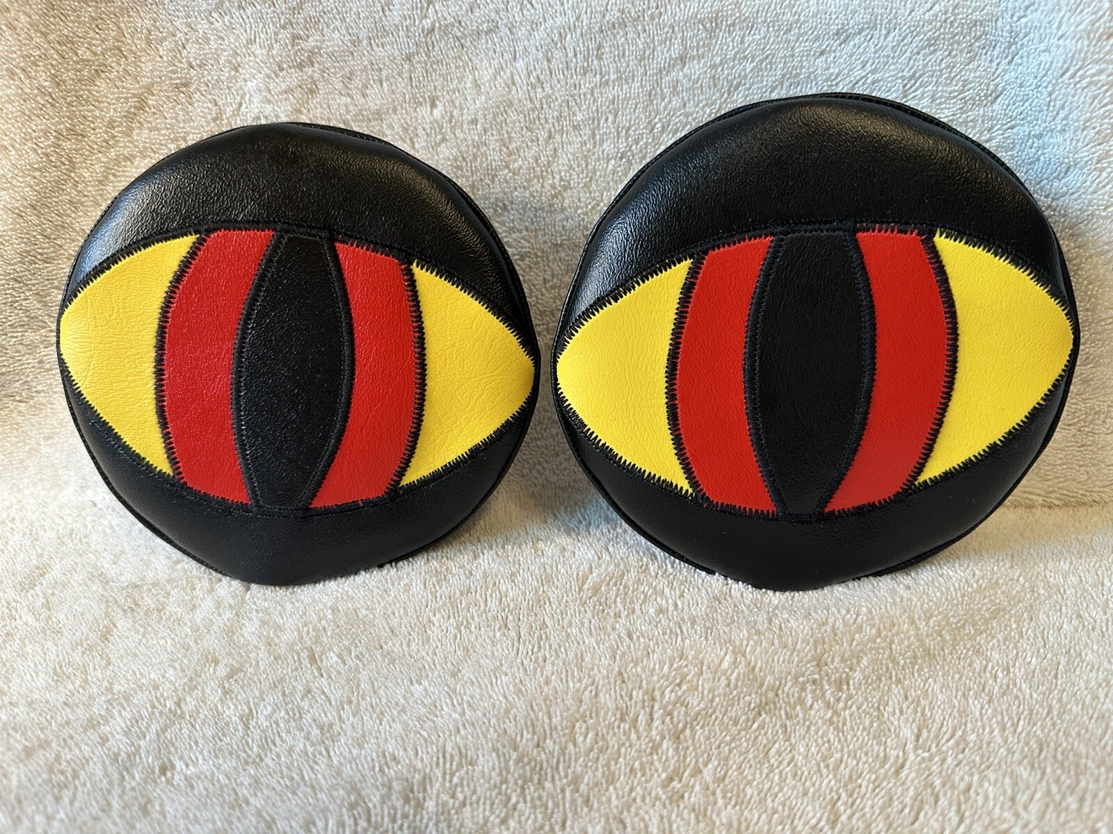 YAMAHA BANSHEE MARINE VINYL HEADLIGHT COVER BLk/red(color choice