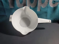 Tupperware 2 Qt Colander White New  Sale