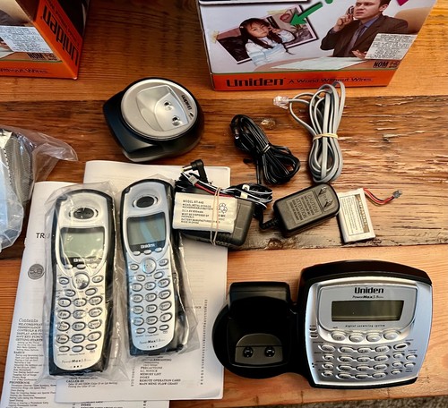 Uniden TRU8885-2 Digital Answering System 5.8 GHz with 4 Handsets - Picture 8 of 11