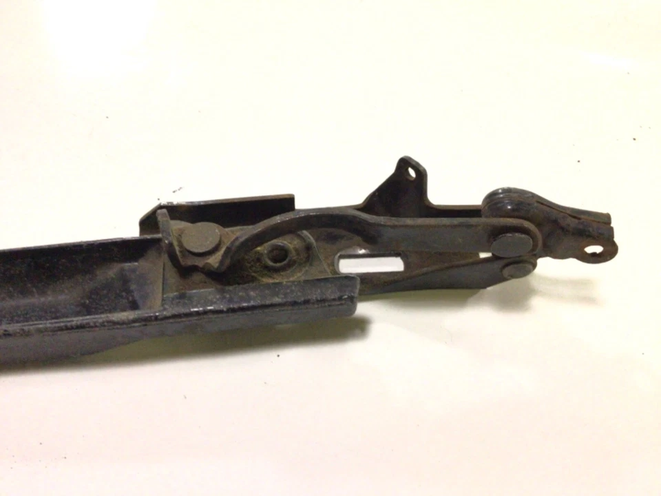 66 67 68 69 70 Buick Cadillac Oldsmobile izquierdo convertible pestillo superior 5717167 #1 Foto 2 de 4