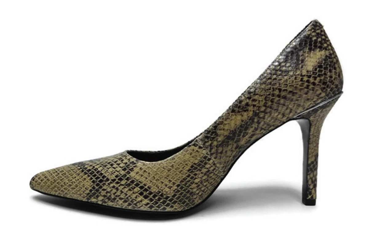 Sarina metallic cheap heel pump