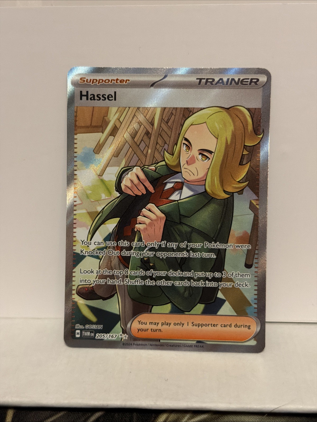 Pokemon - Hassel - 205/167 - SV Twilight Masquerade - Full Art Trainer Card