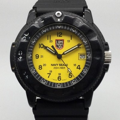 LUMINOX NAVY SEALS 3000系　イエロー　WR200m 稼働品 Luminox Navy SEALS Mens Watch 41mm Yellow Dial 200M Diver Date New