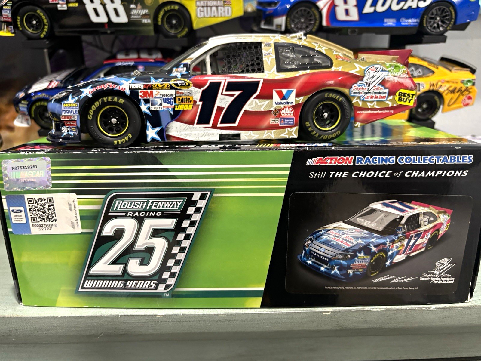 Action Racing Collectables Matt Kenseth 1:24 2008 Ford Fusion Autographed