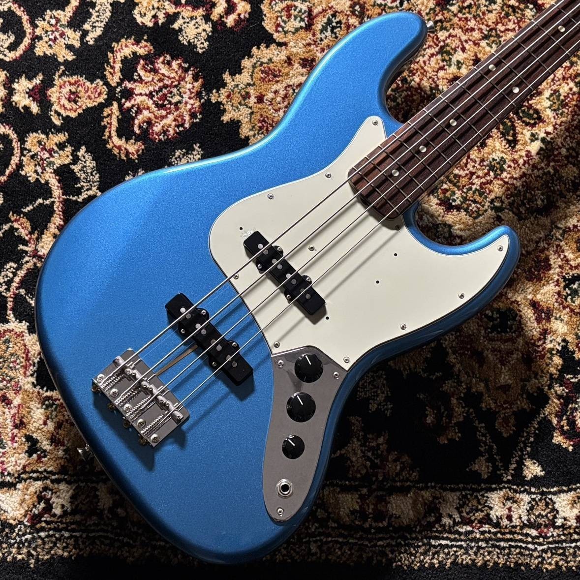 Fender Made In Japan Traditional Ii 60S Jazz Bass Rosewood Fingerboard Lake