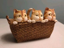 Kitten Basket - Cat Figurine - D Masters Kriebel - 1st Ed 2001 - DMK 7. Kriebel