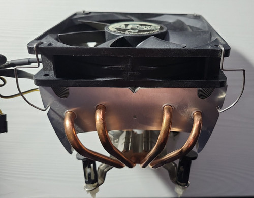 Asus CPU Kühler + Lüfter Arctic-Cooling AF 12025 PWM 4Pin für Sockel 775