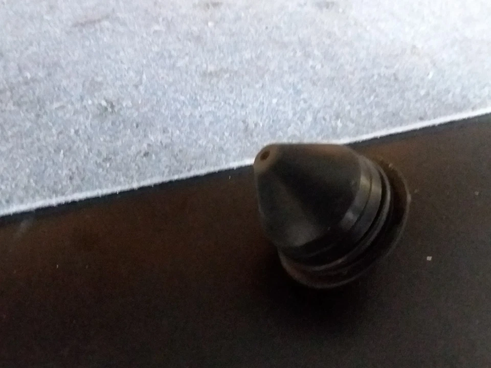 Respirador de válvula de aire Buell XB12s Lightning 04 2004 Foto 2 de 3