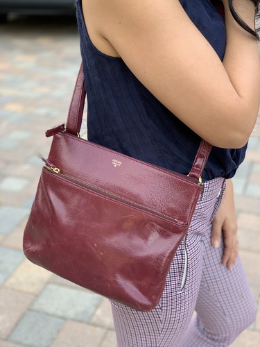 Vintage Fossil Leather Zip Crossbody 