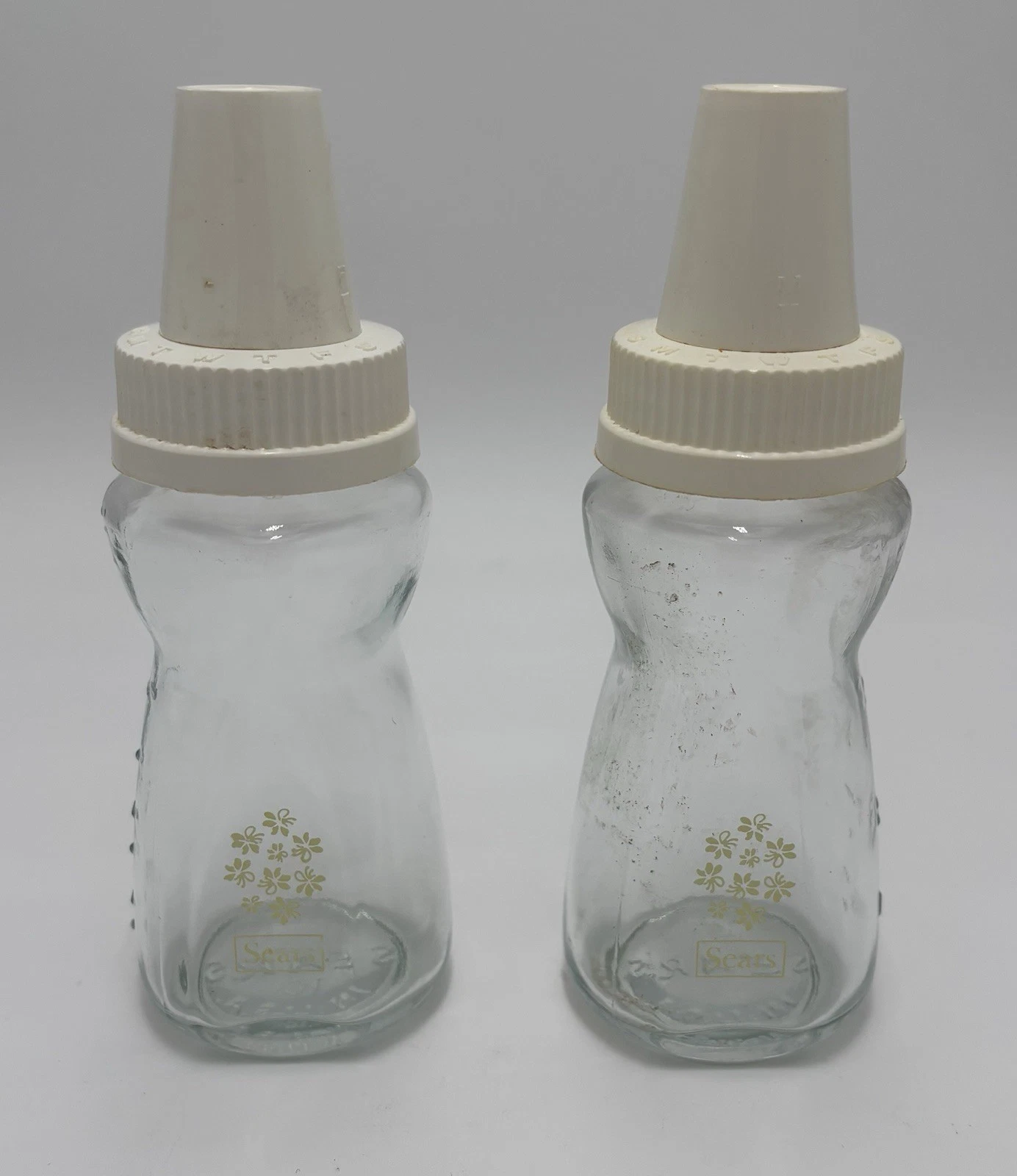 Vintage 50-60s Glass Baby Bottles Set of 2 4 oz SEARS Lids & tops inc. DAISY