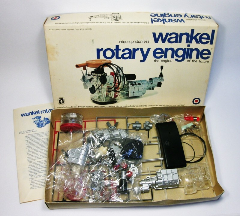 w 1973 WANKEL MAZDA ROTARY ENGINE #8201 Motorized Model partially assembled