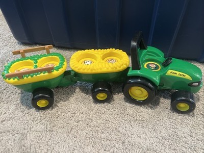 Ertle John Deere Tractor 2 Trailer Green No Figures Works 