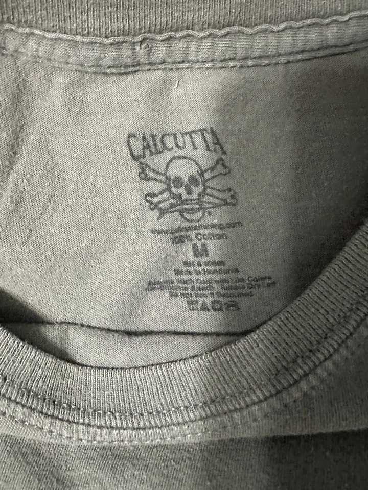 Camiseta Calcuta Para Hombre Manga Corta Gráfico Mediano Calavera y Huesos Cruzados Foto 3 de 4