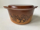 Vintage Pyrex Old Orchard Fruit 473 Casserole Dish 1 Qt Brown with Lid Nice