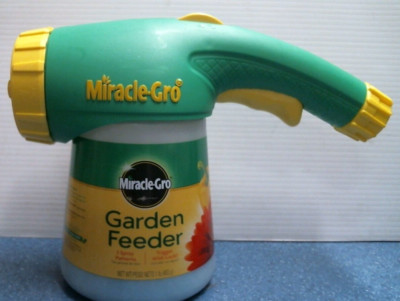 Miracle Gro Garden Feeder     (00410)  FS