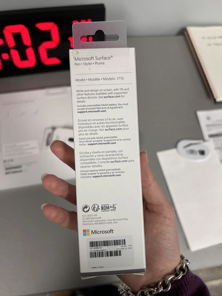 Microsoft Surface Pen for Microsoft Surface Pro 4, Microsoft Surface 3, Silver - - Image 3 of 3