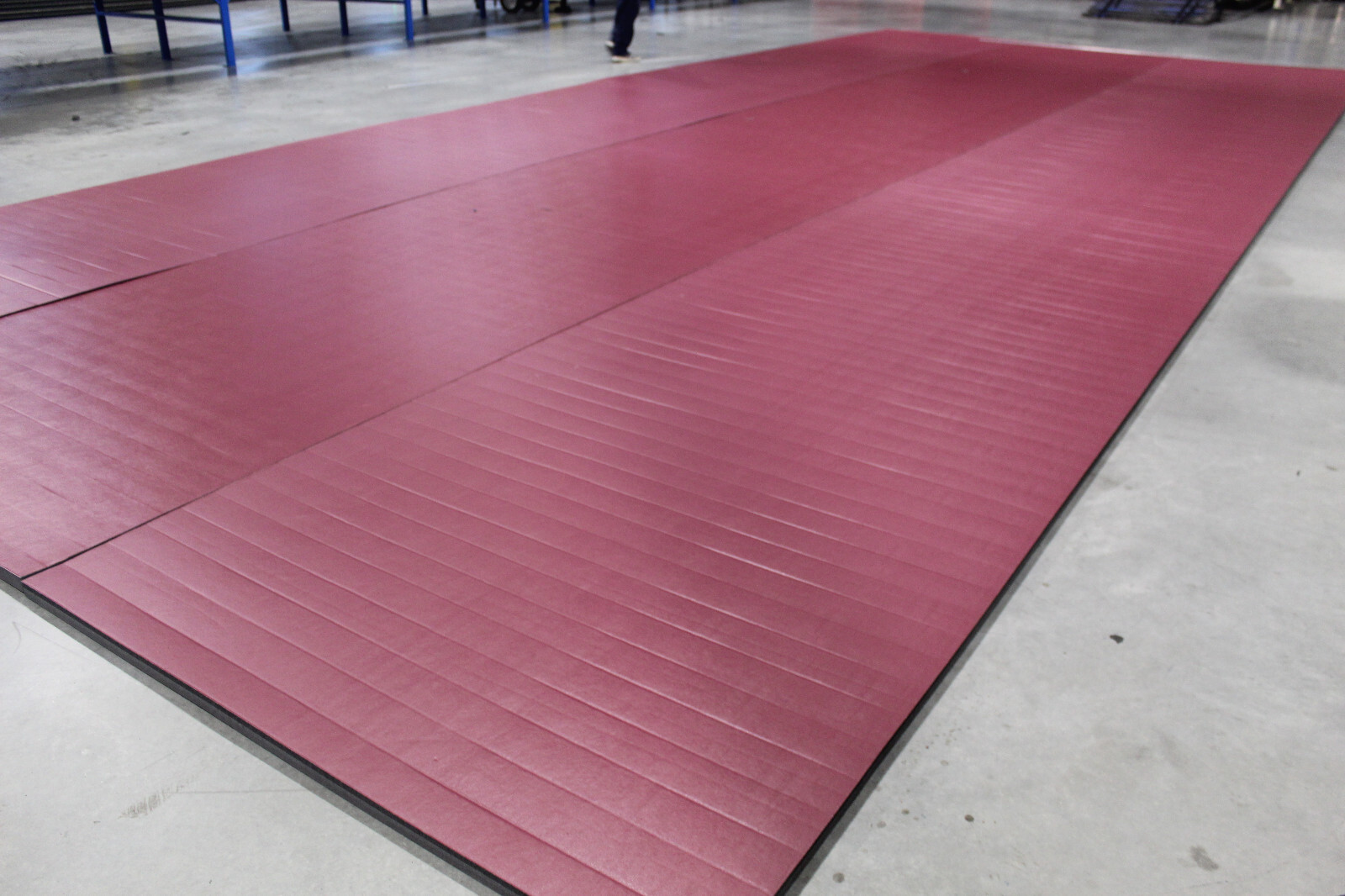 41' x 17' x 1 5/8" Dollamur FlexiRoll MMA Wrestling Mat READ
