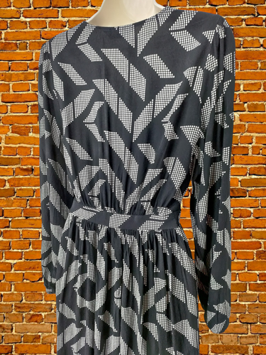M&S COLLECTION UK 8 BLACK WHITE MIX BLOUSON LONG SLEEVED V NECK LONG TEA DRESS - Picture 6 of 8