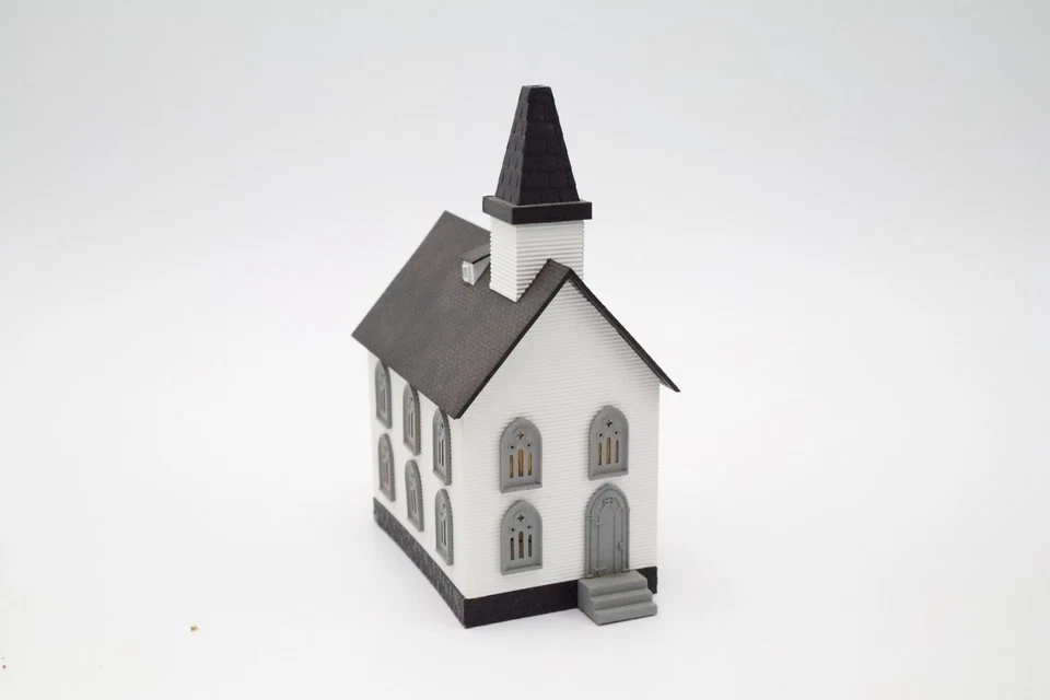 Antigo edifício de igreja escala HO 6” de altura capela branca com campanário Plasticville - Imagem 3 de 4