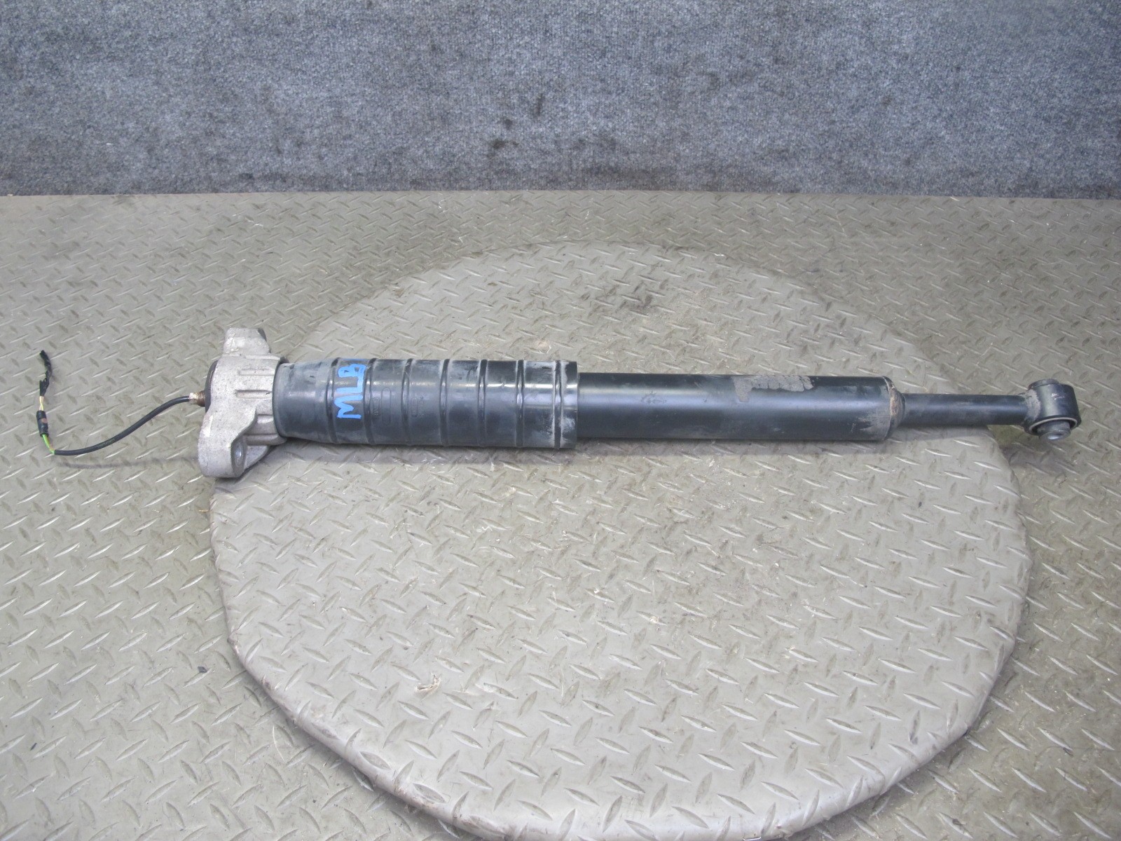 2017-2020 MASERATI LEVANTE M161 AWD REAR RIGHT SIDE AIR STRUT SHOCK ABSORBER