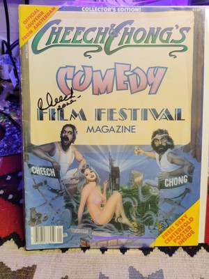 AUTOGRAPHED!! 1982 CHEECH & CHONG'S COMEDY FILM FESTIVAL MAGAZINE - CW 692