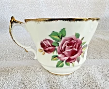 Royal York Teacup w/ Pink Roses Gilt Gold Edge Bone China * Made in England 2555