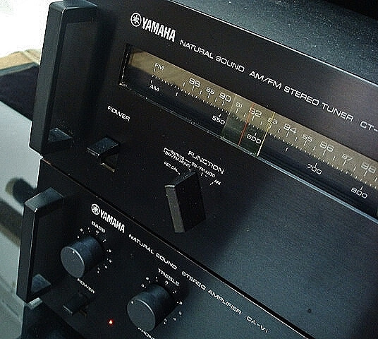 Ampli Vintage Yamaha CA-V1 (1977) 240W - Son Naturel, Gris Métal, Fonctionne