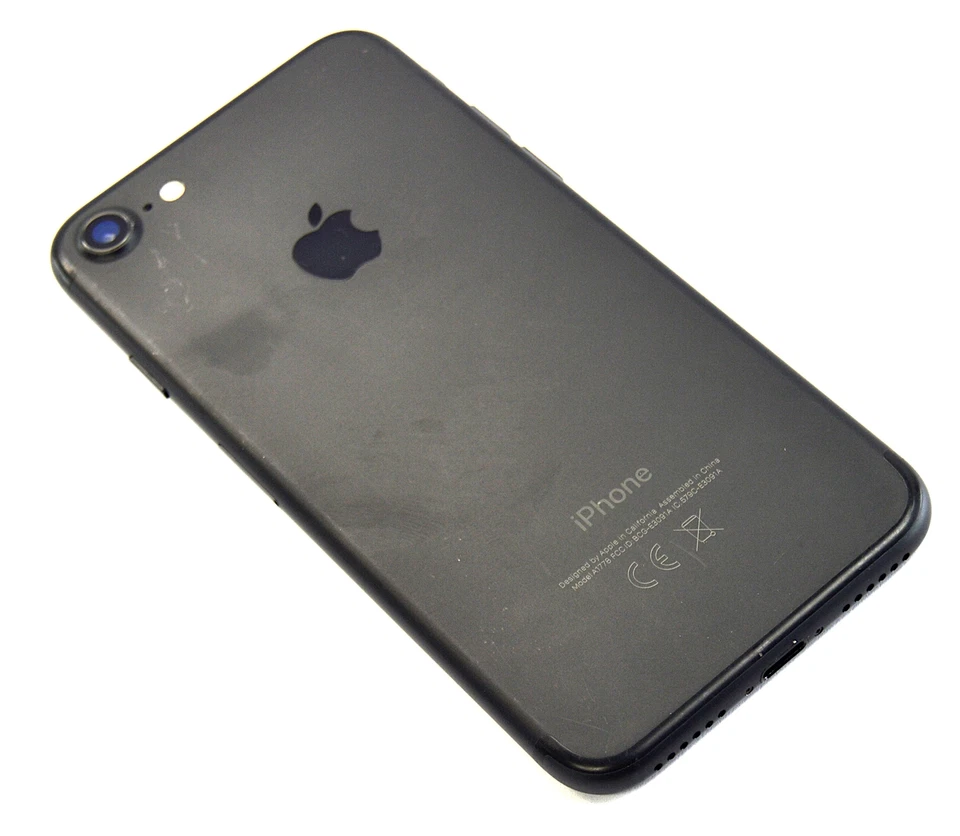 Apple iPhone 7 Smartphone, 32GB, Network Unlocked, Black, A1778 - Image 4 of 4