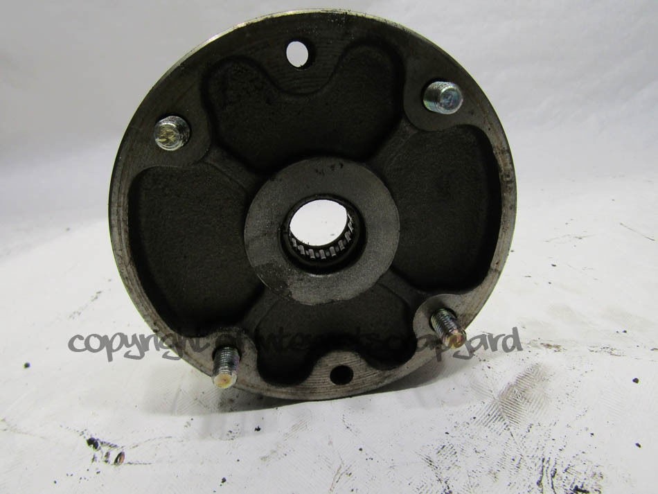 Jeep Cherokee XJ 2.5 TD 8401 VM 425OHV flywheel bearing plate + bolts