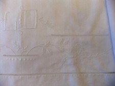 Drap ancien métis 2m25 x 3m00 à monogramme LD, jours et rameaux fleuris brodés