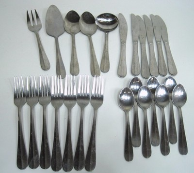 25 Pieces Cambridge Silver AURORA Stainless Flatware W/Serving